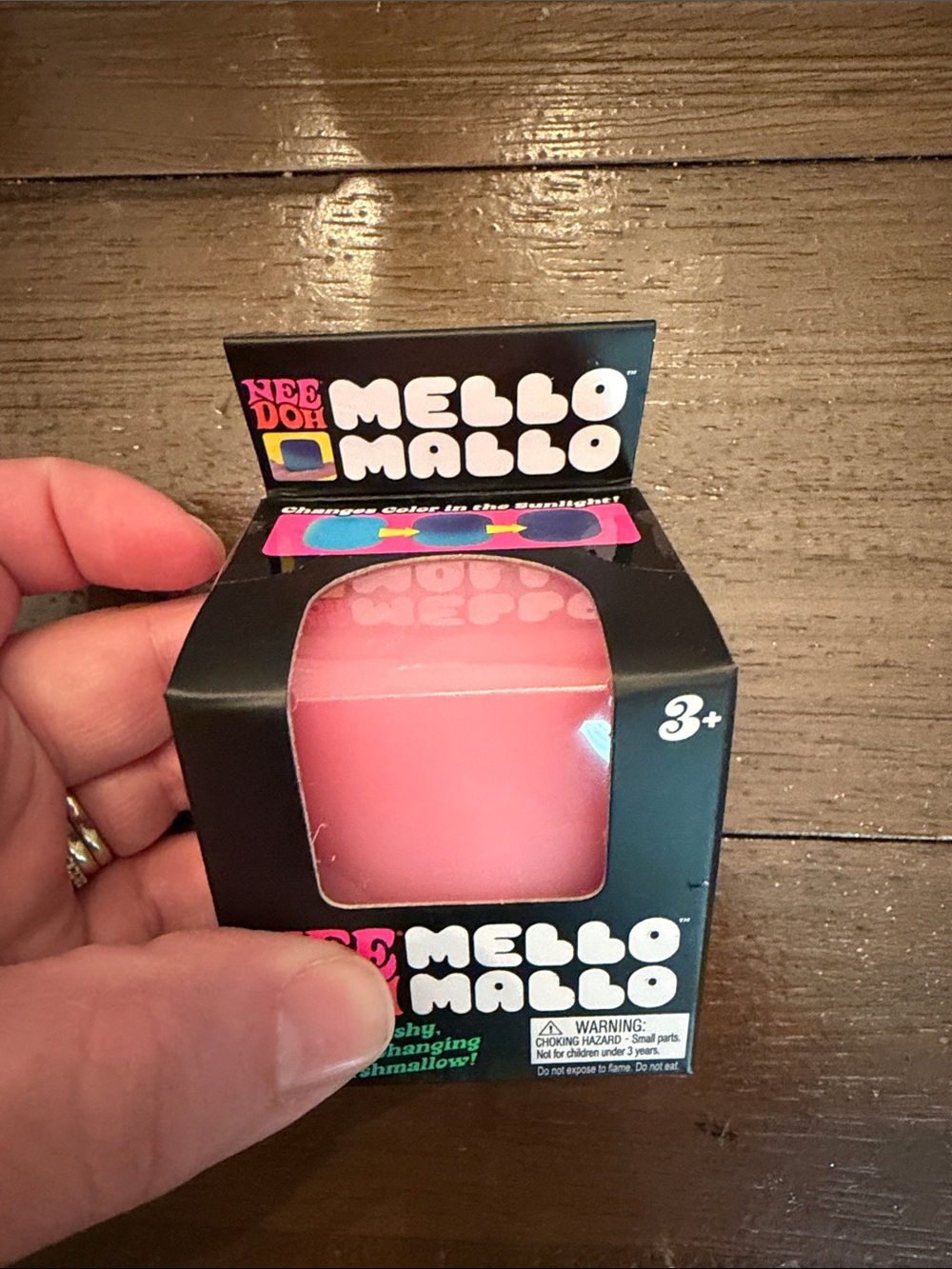 NeeDoh Mello Mallo Pink Squishy Marshmallow Toy - Picture 5 of 6